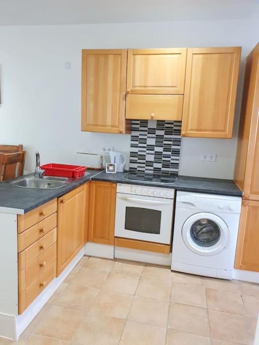 Magnifique A Avec Vue Sur Et Piscine, Jacuzzi, Chauffes, Chauffe Payant Appartement Benalmádena