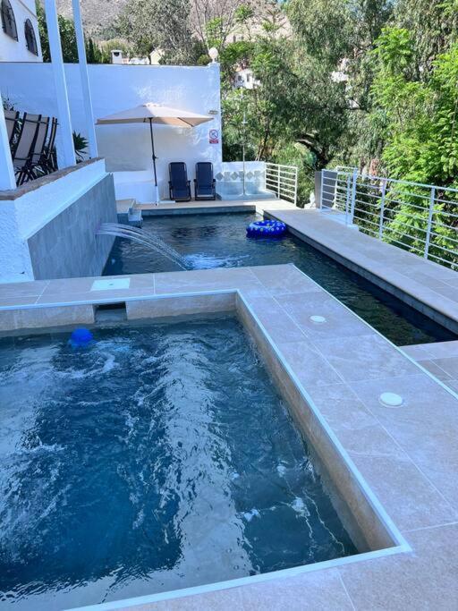 Appartement Magnifique A Avec Vue Sur Et Piscine, Jacuzzi, Chauffes, Chauffe Payant Benalmádena