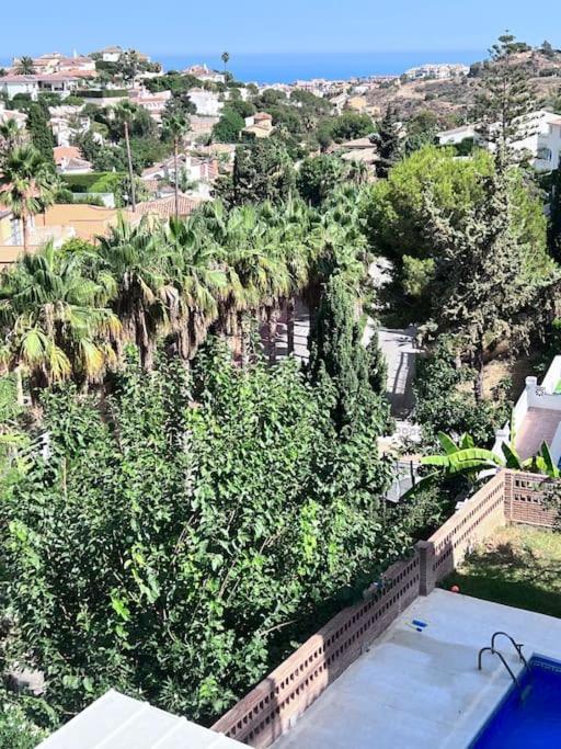 Magnifique A Avec Vue Sur Et Piscine, Jacuzzi, Chauffes, Chauffe Payant *