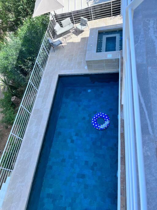 Appartement Magnifique A Avec Vue Sur Et Piscine, Jacuzzi, Chauffes, Chauffe Payant Benalmádena