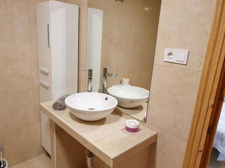 Appartement Magnifique A Avec Vue Sur Et Piscine, Jacuzzi, Chauffes, Chauffe Payant *