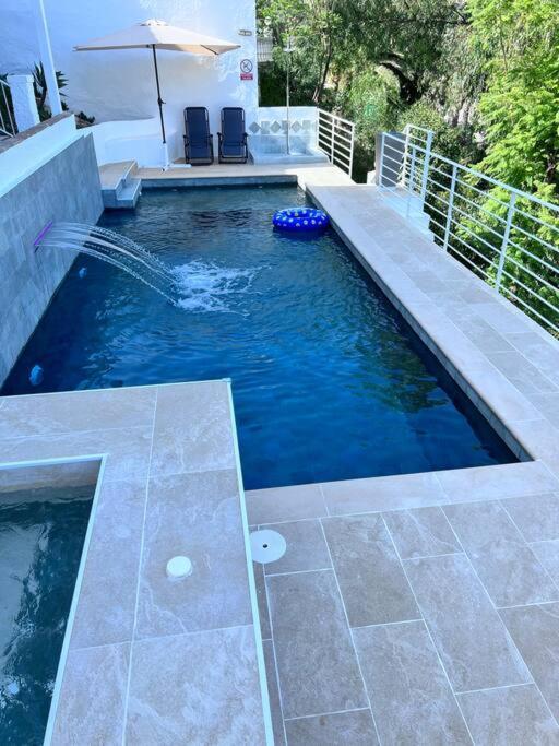 Appartement Magnifique A Avec Vue Sur Et Piscine, Jacuzzi, Chauffes, Chauffe Payant *