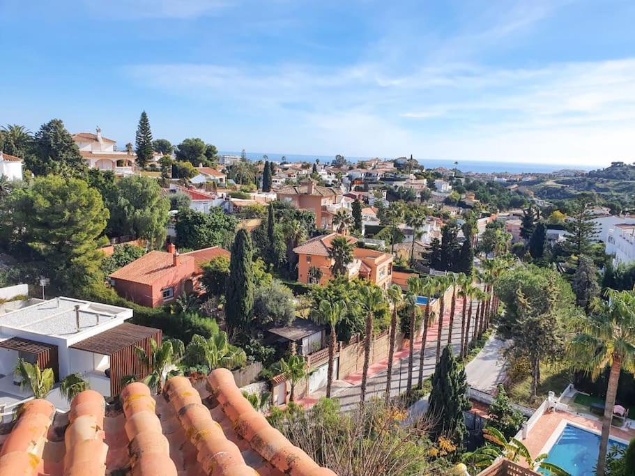 Appartement Magnifique A Avec Vue Sur Et Piscine, Jacuzzi, Chauffes, Chauffe Payant *