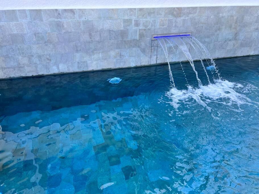 Magnifique A Avec Vue Sur Et Piscine, Jacuzzi, Chauffes, Chauffe Payant *